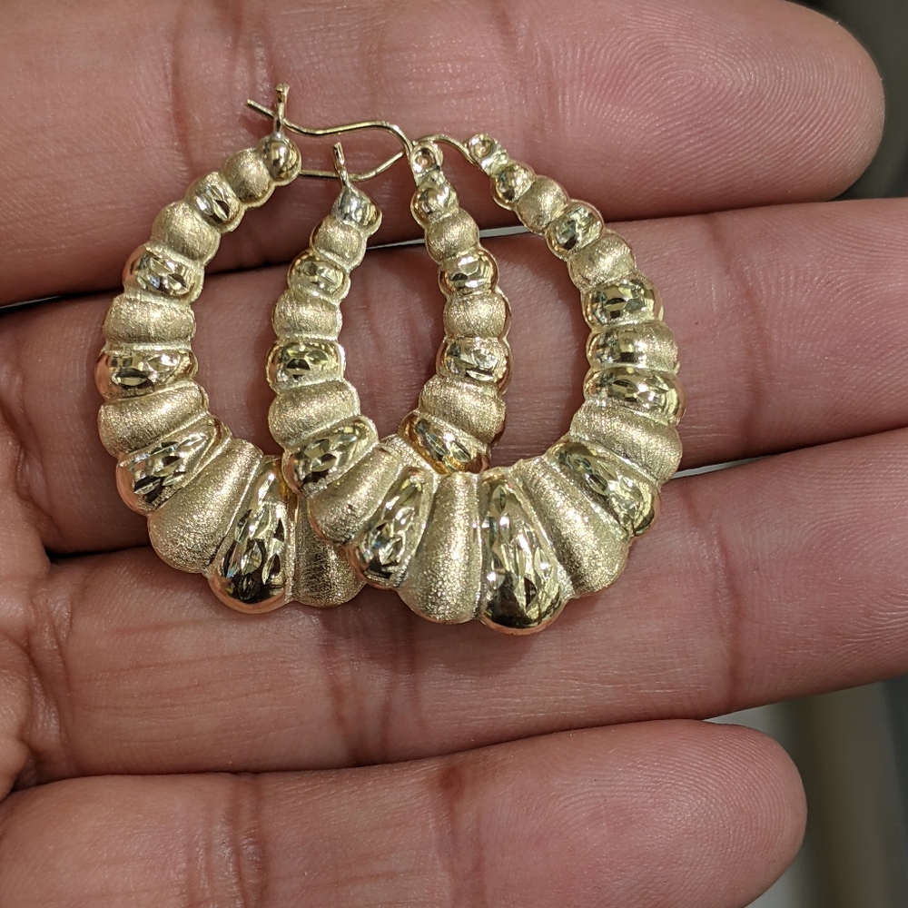 10kt real gold hoop earring